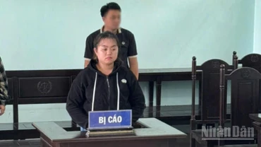 Bị cáo Nguyễn Thị Huỳnh Tuyền tại tòa.