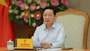 Phó Thủ tướng Trần Hồng Hà chủ trì cuộc họp. (Ảnh: VGP/Minh Khôi)
