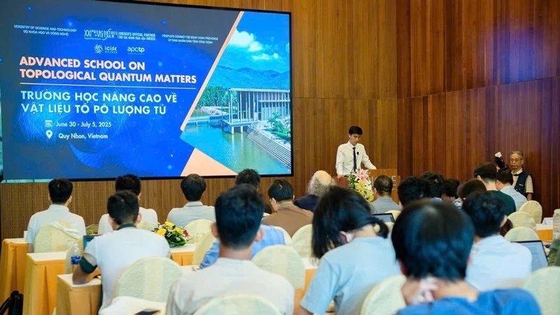 Toàn cảnh lễ khai mạc.