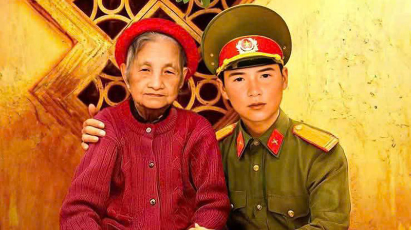 Cụ Triệu Thị Sùng cùng con trai là liệt sĩ Giáp Xuân Sinh. (Ảnh nhân vật cung cấp) 