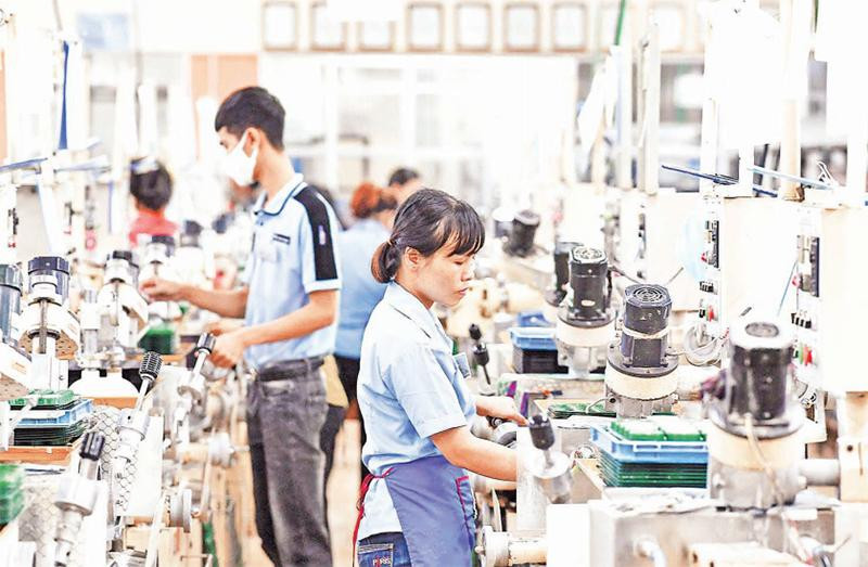 Lãi suất cho vay tăng làm doanh nghiệp điêu đứng. Ảnh | Hoàng Hà 