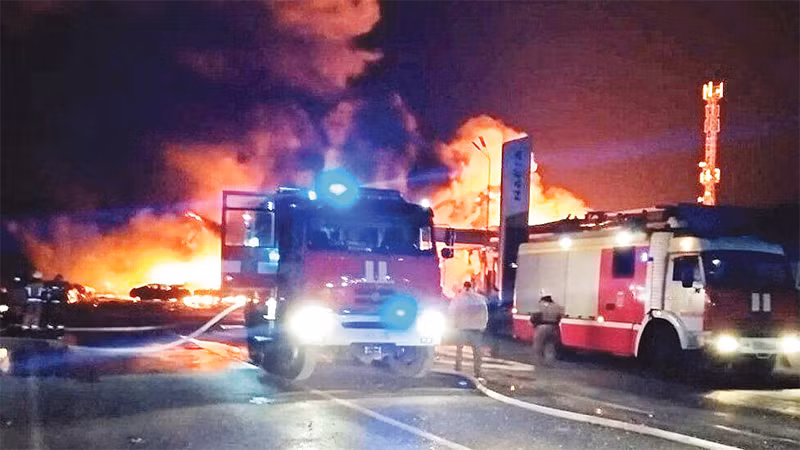 Hiện trường vụ nổ trạm xăng ở Cộng hòa Dagestan (Nga). 