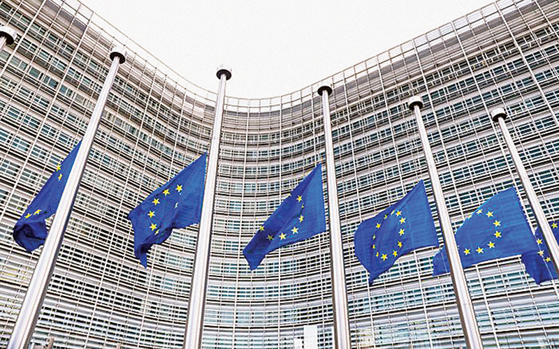 EU chính thức áp mức giá trần 60USD/thùng dầu Nga từ ngày 5/12/2022. Ảnh | stephani lecoco 