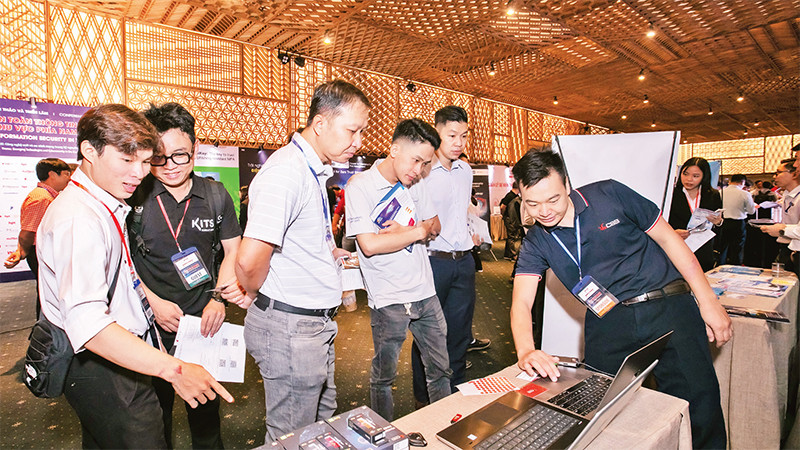 Giới thiệu các giải pháp bảo mật trong chuyển đổi số cho các doanh nghiệp tại Thành phố Hồ Chí Minh. 