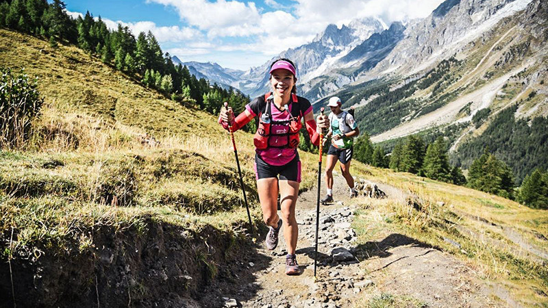 Hà Thị Hậu trên cung đường giải chạy siêu địa hình CCC-UTMB năm 2023. 