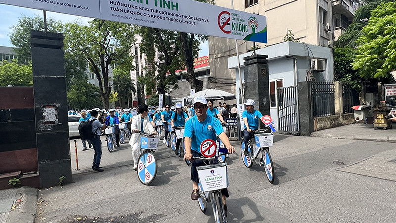 Hoạt động đạp xe hưởng ứng Ngày Thế giới không thuốc lá và Tuần lễ Quốc gia không thuốc lá. 
