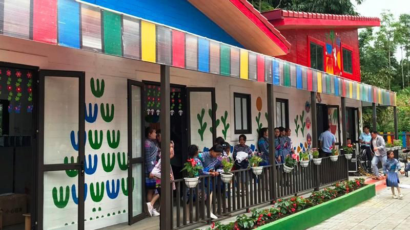 Với sự quan tâm đầu tư của tỉnh, huyện, những ngôi trường mới không ngừng được xây dựng trên địa bàn huyện Mường Khương. (Ảnh QUỐC HỒNG) 