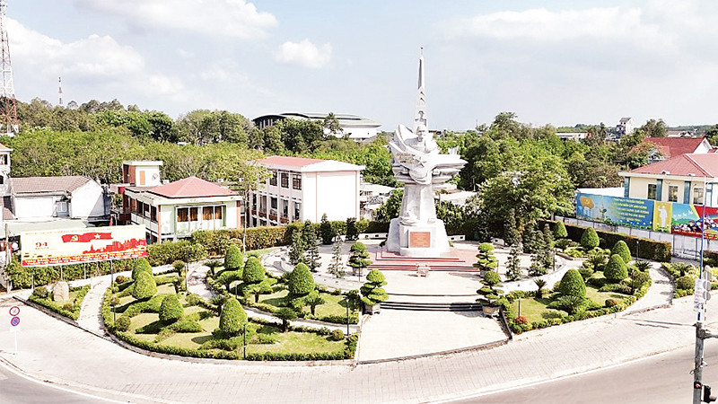 Một góc thị xã Bến Cát hôm nay. 