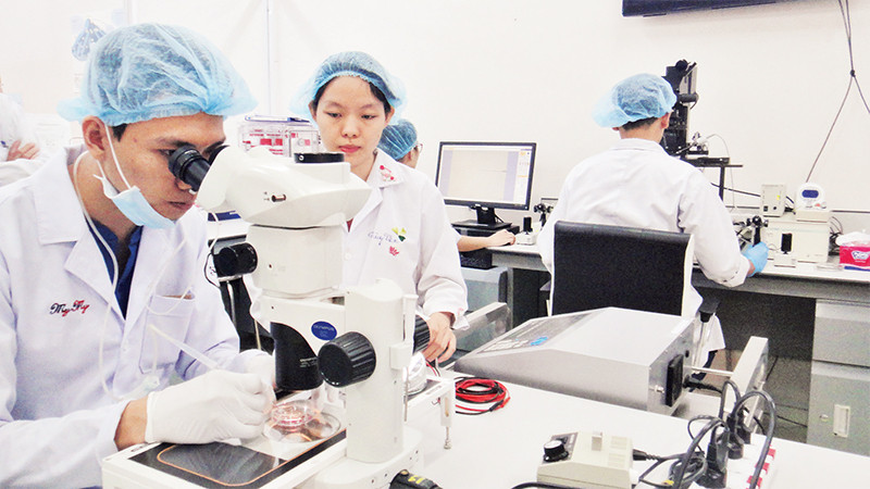 Hoạt động nghiên cứu khoa học tại Ðại học Quốc gia Thành phố Hồ Chí Minh. 