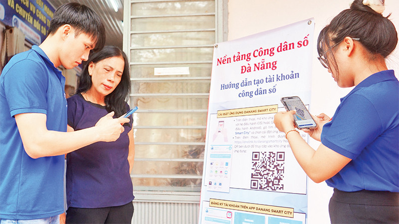 Hỗ trợ người dân tạo tài khoản công dân số. 