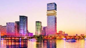 Tòa tháp Trung tâm tài chính quốc tế Saigon Marina cao 55 tầng vừa khánh thành tại Thành phố Hồ Chí Minh. 