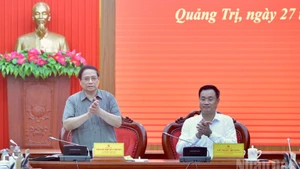 Thủ tướng Phạm Minh Chính chủ trì cuộc làm việc với Ban Thường vụ Tỉnh ủy Quảng Trị. (Ảnh: THANH GIANG)