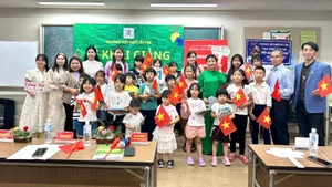Lễ khai giảng được tổ chức tại điểm trường Sakai-điểm trường thứ ba của hệ thống Trường Việt ngữ Cây Tre tại Nhật Bản.