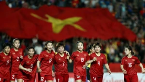 Đội tuyển bóng đá nữ Việt Nam trong niềm vui vô địch SEA Games 32. (Ảnh: TL)