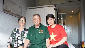 Gia đình cựu chiến binh Đường Văn Vượng (ở Phú Thọ) được nghỉ miễn phí trong homestay của anh Hoàng Lý Hùng tại Hà Nội khi về Thủ đô dự Đại lễ kỷ niệm 80 năm Quốc khánh.