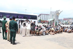 Tổng cộng có 161 công dân được phía Campuchia bàn giao ngày 19/7. (Ảnh: ĐINH TRƯỜNG)