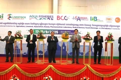 Lễ khai mạc chuỗi triển lãm thương mại quốc tế tại Campuchia ngày 17/9/2025. (Ảnh: ĐINH TRƯỜNG)