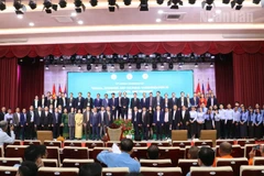 Hội thảo thu hút đông đảo các đại biểu là các nhà hoạch định chính sách, nhà nghiên cứu khoa học xã hội. (Ảnh: ĐINH TRƯỜNG)