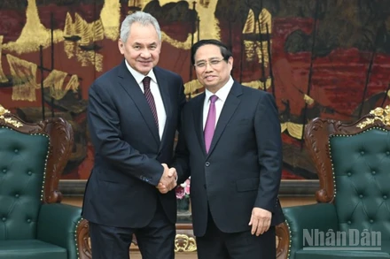 Thủ tướng Chính phủ Phạm Minh Chính và Đại tướng Sergei Shoigu, Thư ký Hội đồng An ninh Liên bang Nga. (Ảnh: Trần Hải)