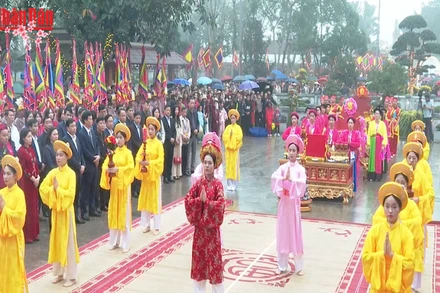 [Video] Lễ dâng hương tưởng niệm Tổ Mẫu Âu Cơ tại xã Hiền Lương