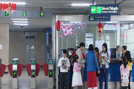 [Video] Metro Hà Nội đón hơn 243.000 lượt khách trong 9 ngày Tết