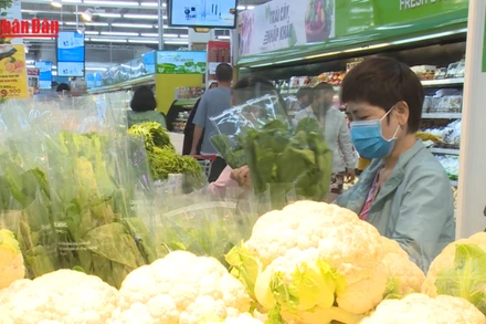 [Video] Thị trường Rằm tháng Giêng: Nguồn cung dồi dào, giá cả ổn định