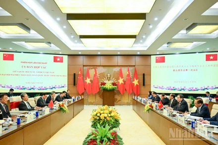 Đồng chí Trần Thanh Mẫn, Ủy viên Bộ Chính trị, Chủ tịch Quốc hội hội đàm với đồng chí Triệu Lạc Tế, Ủy viên Thường vụ Bộ Chính trị, Ủy viên trưởng Nhân đại toàn quốc Trung Quốc. (Ảnh: DUY LINH)