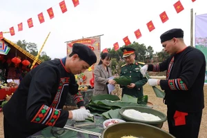 Trong những ngày vui của bản làng, bà con các dân tộc ở Điện Biên thường làm các món truyền thống của dân tộc mình.