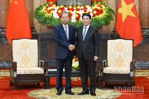 Chủ tịch nước Lương Cường và Ủy viên trưởng Nhân đại toàn quốc Trung Quốc Triệu Lạc Tế.