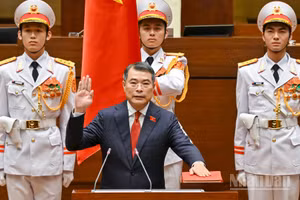 Trưởng Ban Tổ chức Trung ương Lê Minh Hưng tuyên thệ nhậm chức Thủ tướng Chính phủ nước Cộng hòa xã hội chủ nghĩa Việt Nam nhiệm kỳ 2026-2031.
