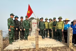 Các lực lượng tham gia tuần tra tuyến biên giới Việt Nam-Lào.