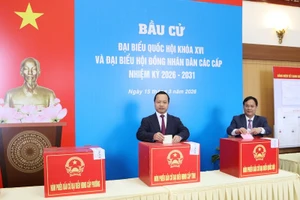 Bí thư Tỉnh ủy Điện Biên Trần Tiến Dũng bỏ phiếu bầu đại biểu Quốc hội và đại biểu Hội đồng nhân dân các cấp, nhiệm kỳ 2026-2031.