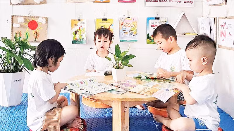 Giờ học của trẻ tại Trường mầm non Thạch Khôi, thành phố Hải Phòng. (Ảnh HUYỀN MINH)