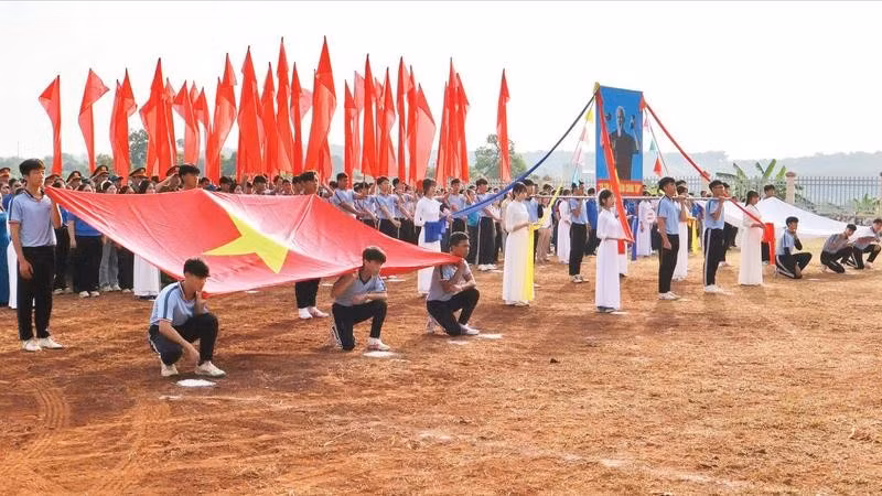 Nhân dân xã Đắk Ơ tham gia hội thao chào mừng Đại hội Đảng lần thứ XIV.