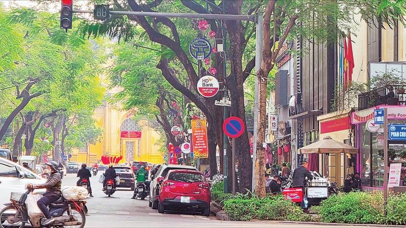 Tuyến phố Lý Thường Kiệt, Hà Nội.