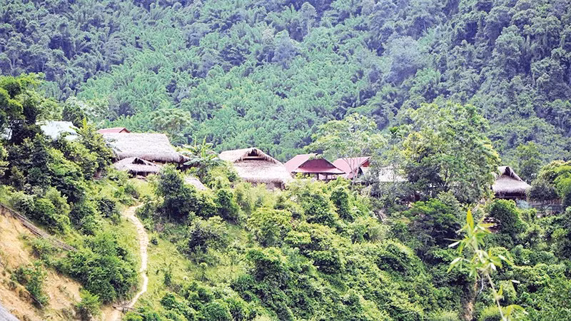 Một góc bản Búng, xã Môn Sơn nằm giữa đại ngàn Pù Mát.