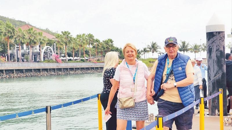 Khách du lịch đến với Khánh Hòa nhiều hơn nhờ ứng dụng khoa học, công nghệ vào ngành du lịch.