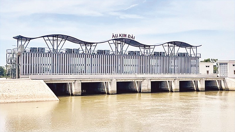 Âu Kim Đài là công trình thủy lợi được ví như “tấm van vàng” kiểm soát mặn và phục vụ tưới tiêu cho phía nam tỉnh Ninh Bình. (Ảnh YẾN TRINH)