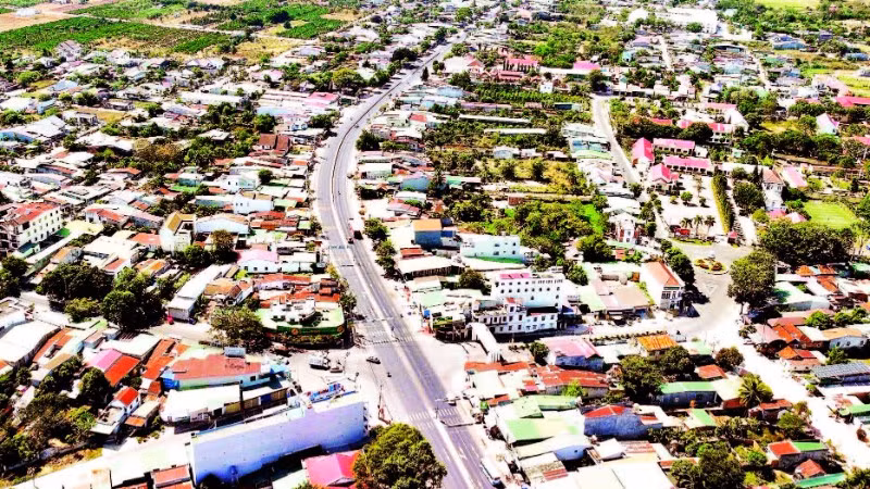 Hạ tầng giao thông ở Cư Jút được đầu tư phát triển đồng bộ, khang trang, tạo diện mạo mới cho bức tranh đô thị trong tương lai