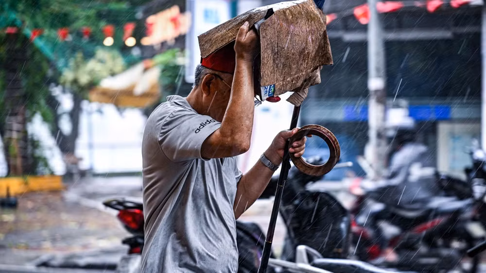Thời tiết ngày 26/6: Bắc Bộ giảm nhiệt, mưa dông diện rộng, Trung Bộ nắng nóng gay gắt