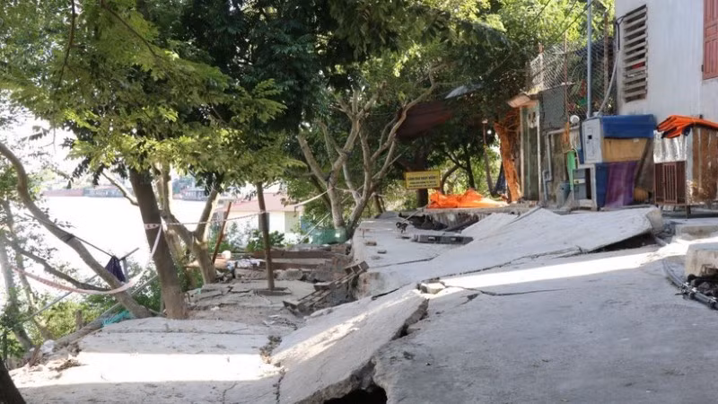 Đê hữu Cầu. (Ảnh: Thanh Thương/TTXVN)