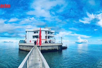 Ngày 20/5, Ban Tuyên giáo và Dân vận Trung ương thăm và làm việc tại huyện đảo Trường Sa, tỉnh Khánh Hòa