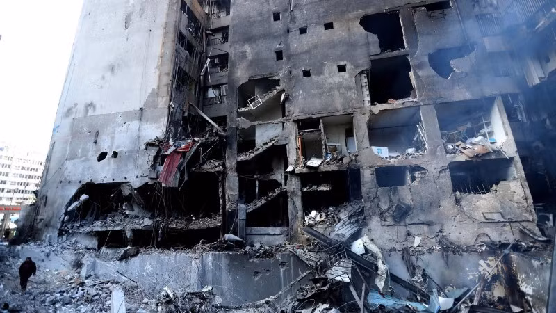 Tòa nhà bị phá hủy sau các cuộc không kích của Israel xuống Beirut, Liban ngày 9/4/2026. (Ảnh: THX/TTXVN)