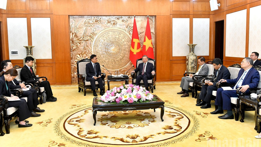 Tổng Bí thư Tô Lâm đã có cuộc tiếp Đại sứ đặc mệnh toàn quyền Hàn Quốc tại Việt Nam Choi Young Sam. (Ảnh: ĐĂNG KHOA)