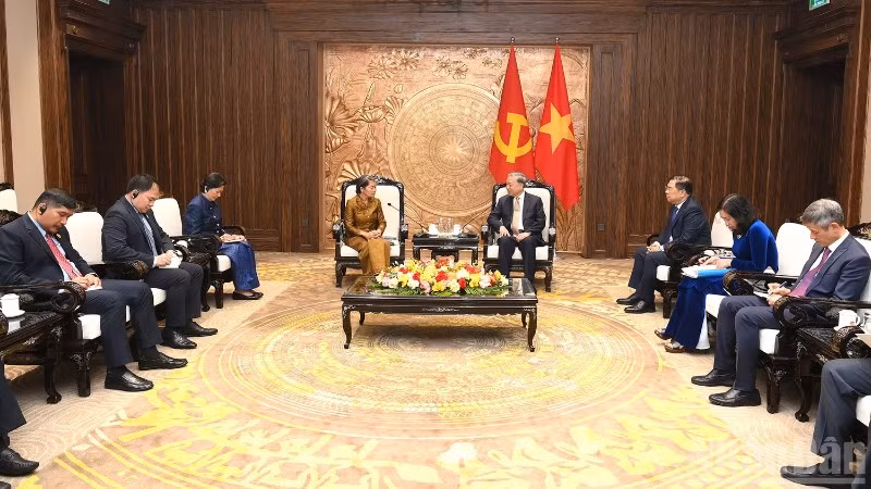 Tổng Bí thư Tô Lâm tiếp bà Men Sam An, Phó Chủ tịch Đảng Nhân dân Campuchia (CPP), đại diện Chủ tịch CPP Hun Sen. (Ảnh: ĐĂNG KHOA)