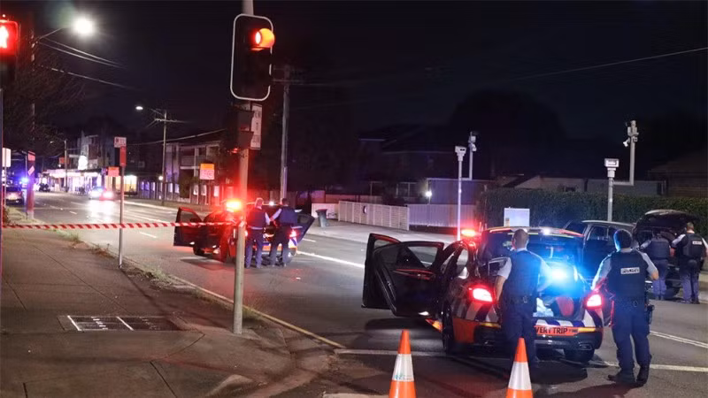 Cảnh sát tại hiện trường vụ xả súng ở Sydney, Australia, ngày 5/10/2025. (Ảnh: ABC)