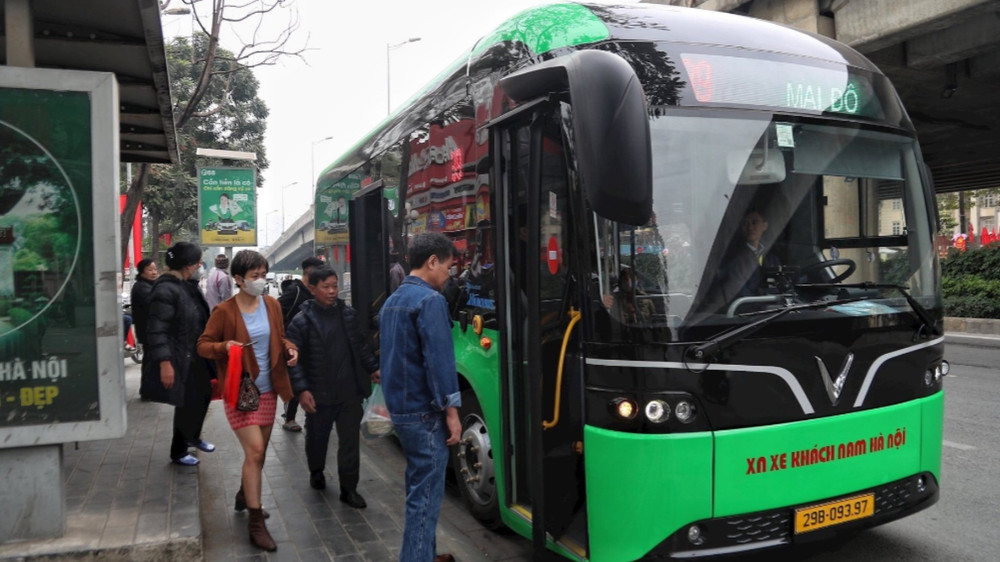 Hà Nội sắp áp dụng thẻ vé liên thông cho các phương tiện vận tải hành khách công cộng có trợ giá.