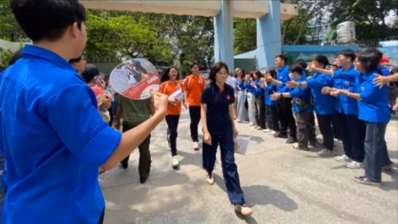Các thí sinh hoàn thành ngày thi đầu tiên trong điều kiện thời tiết thuận lợi. 