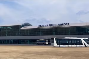 Cảng hàng không Buôn Ma Thuột hiện hữu.