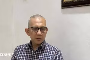 Ông Beni Sukadis, điều phối viên cao cấp của Viện Nghiên cứu Quốc phòng và Chiến lược Indonesia (Lesperssi). (Ảnh: Vietnam+)